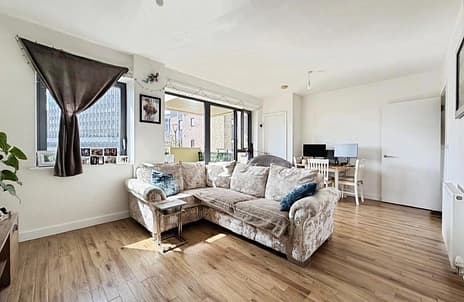 Carnarvon Road, Southend-on-Sea, Essex, SS2 — photo 2