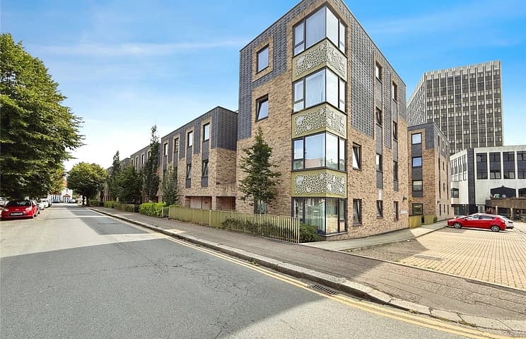 Carnarvon Road, Southend-on-Sea, Essex, SS2 — photo 4