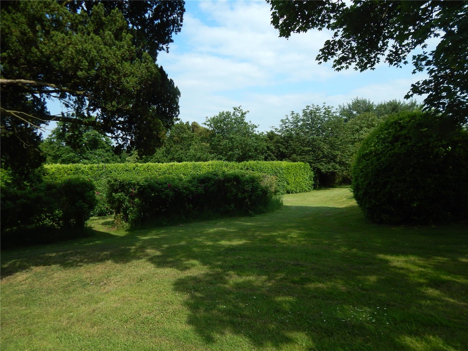 An elegant Grade II* Listed Hall — photo 3