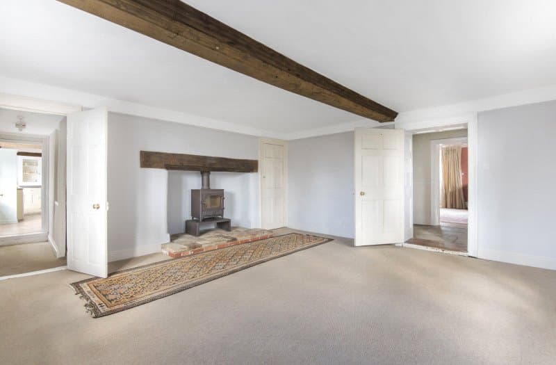 An early 17th Century Grade II Listed detached farmhouse situated in an idyllic, quiet position on the Somerleyton Estate, set in unspoilt countryside and yet close to amenities, facilities and the Co — photo 3