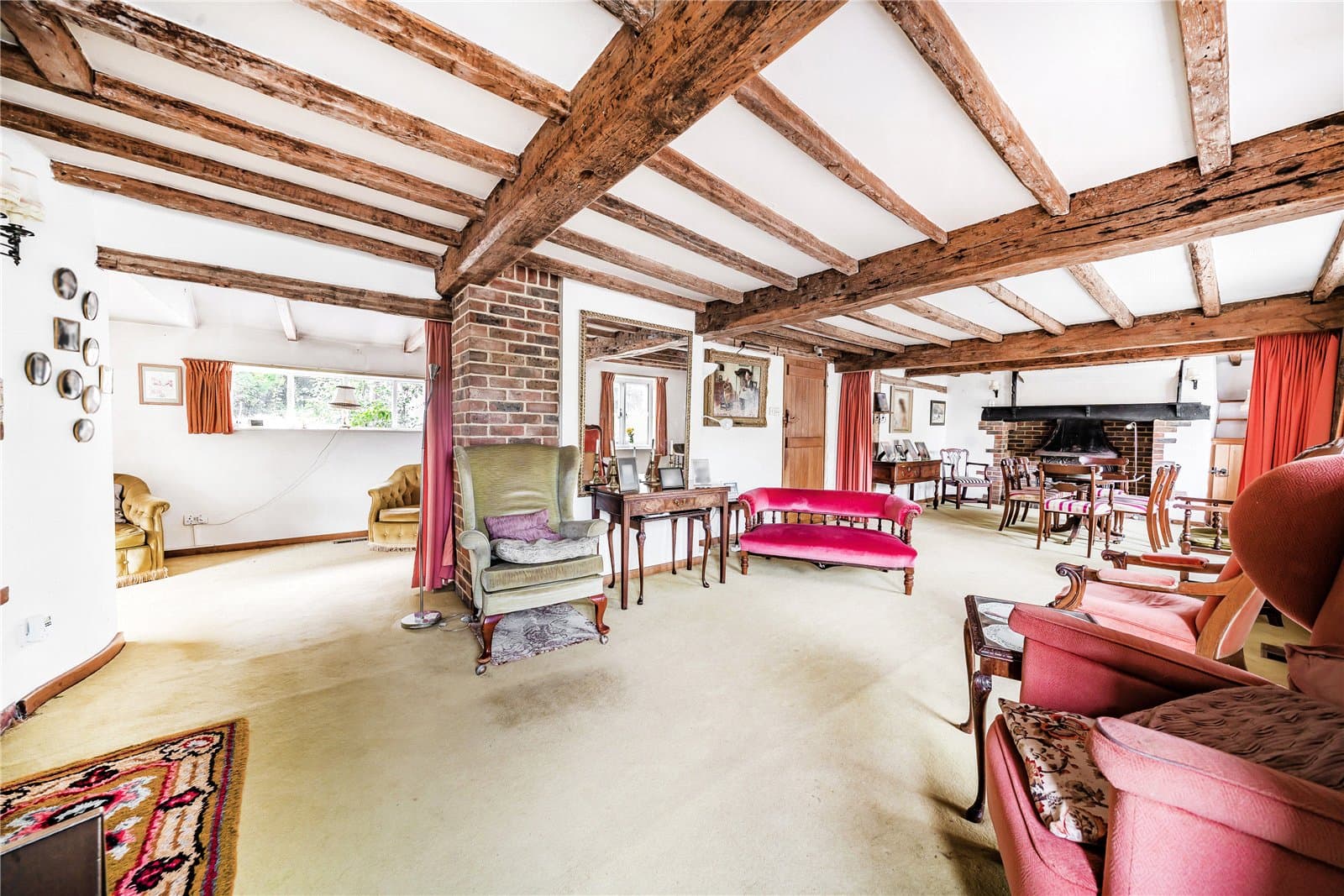 Charming 4 bedroom detached house with countryside views — photo 2