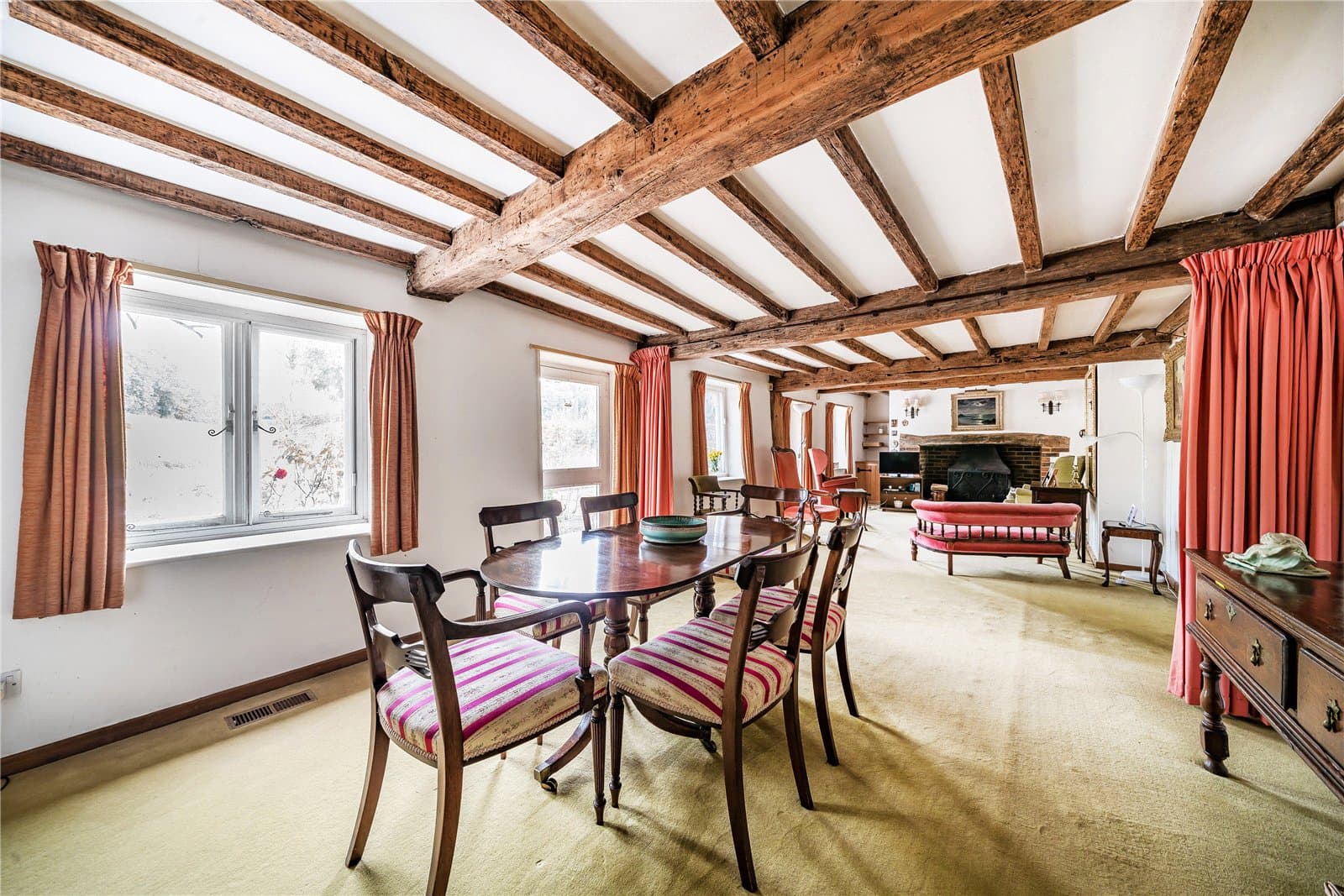 Charming 4 bedroom detached house with countryside views — photo 4