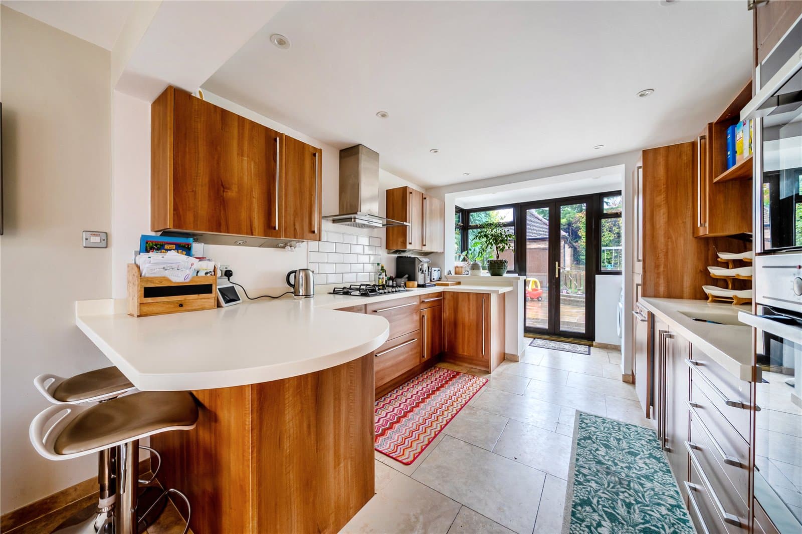 A charming semi-detached home, offering well presented open-plan accommodation, south facing garden, large driveway, garage and home office. Located in the heart of Knockholt village. — photo 4