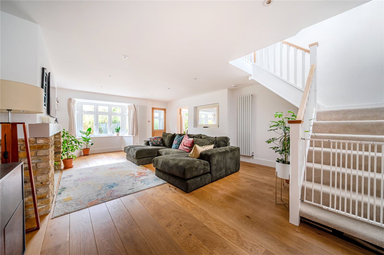 A charming semi-detached home, offering well presented open-plan accommodation, south facing garden, large driveway, garage and home office. Located in the heart of Knockholt village. — photo 2