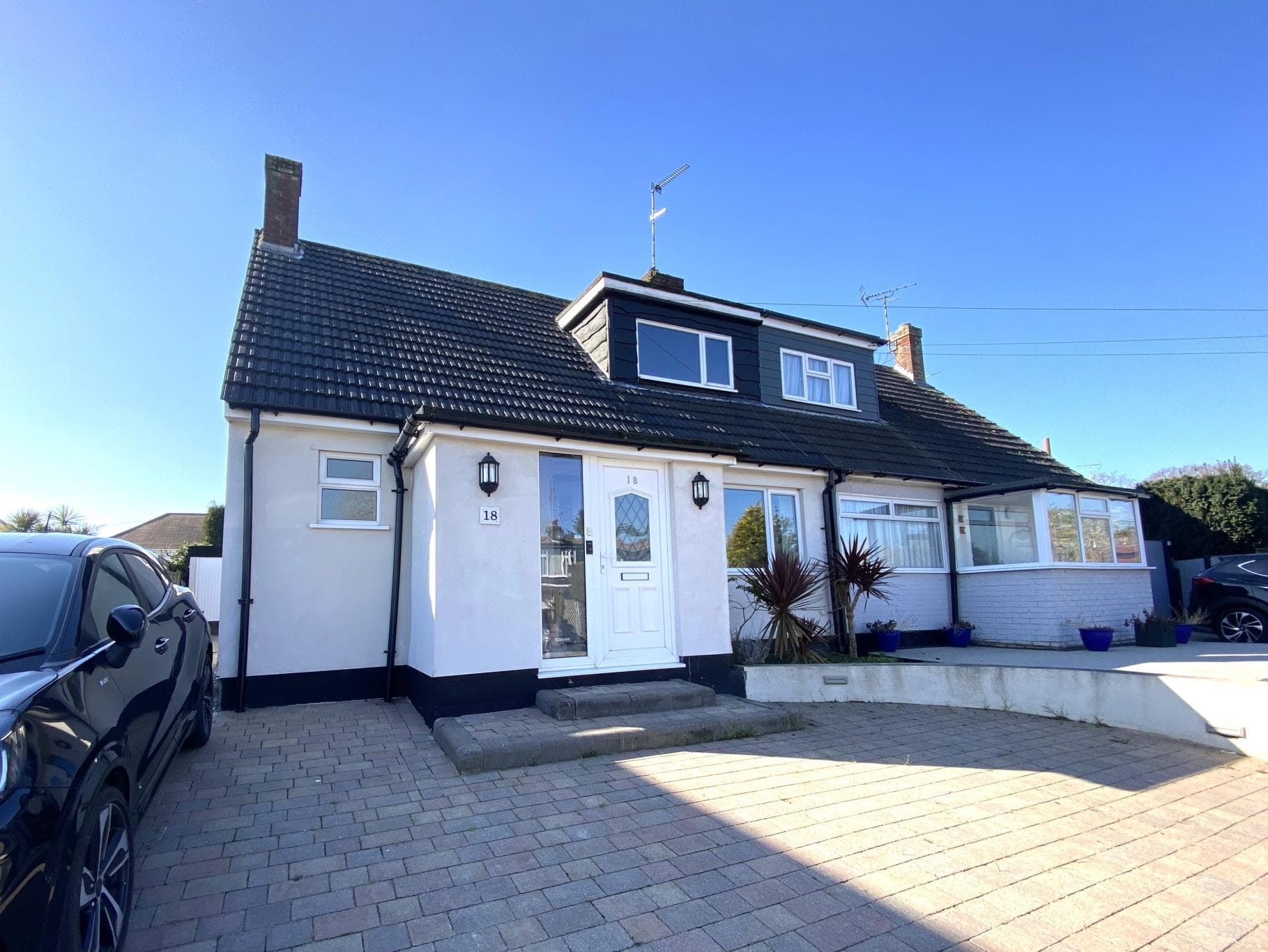 3 bedroom End of terrace house, The Trunnions‚ Rochford‚ SS4 — photo 2