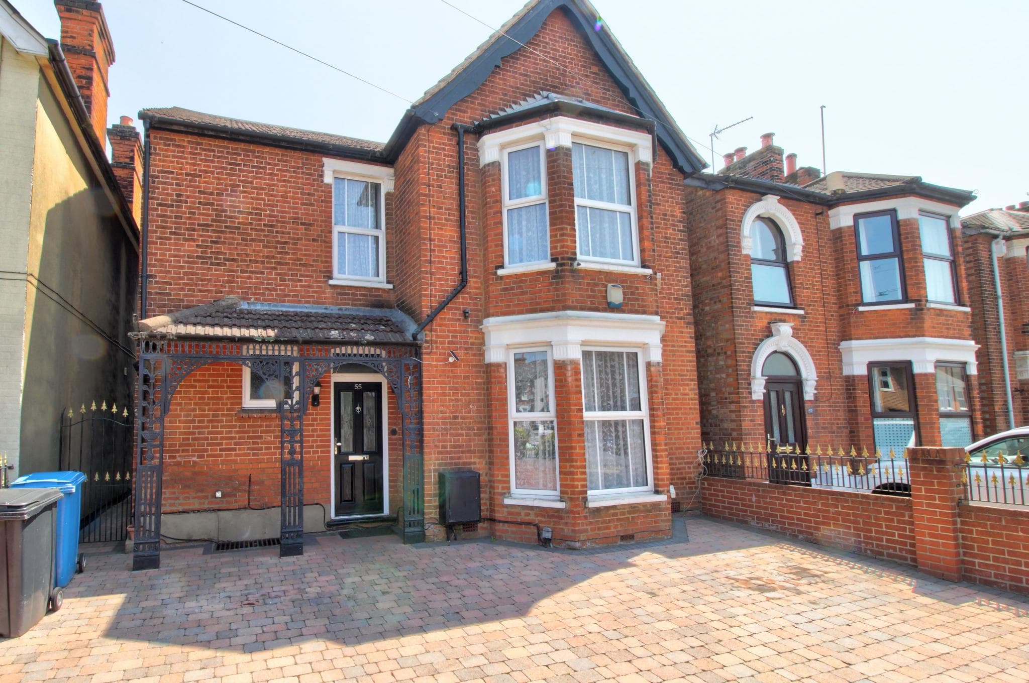 4 bedroom Semi-detached house, Felixstowe Road‚ Ipswich‚ IP3 — photo 4
