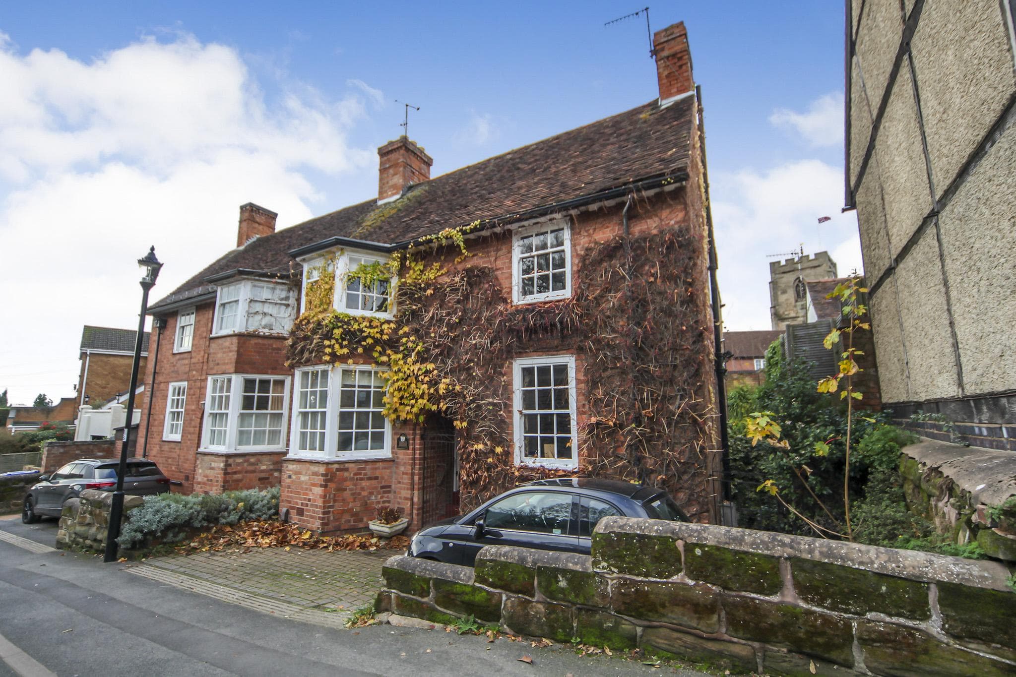 3 bedroom Semi-detached house, Barrow Road‚ Kenilworth‚ CV8 — photo 3