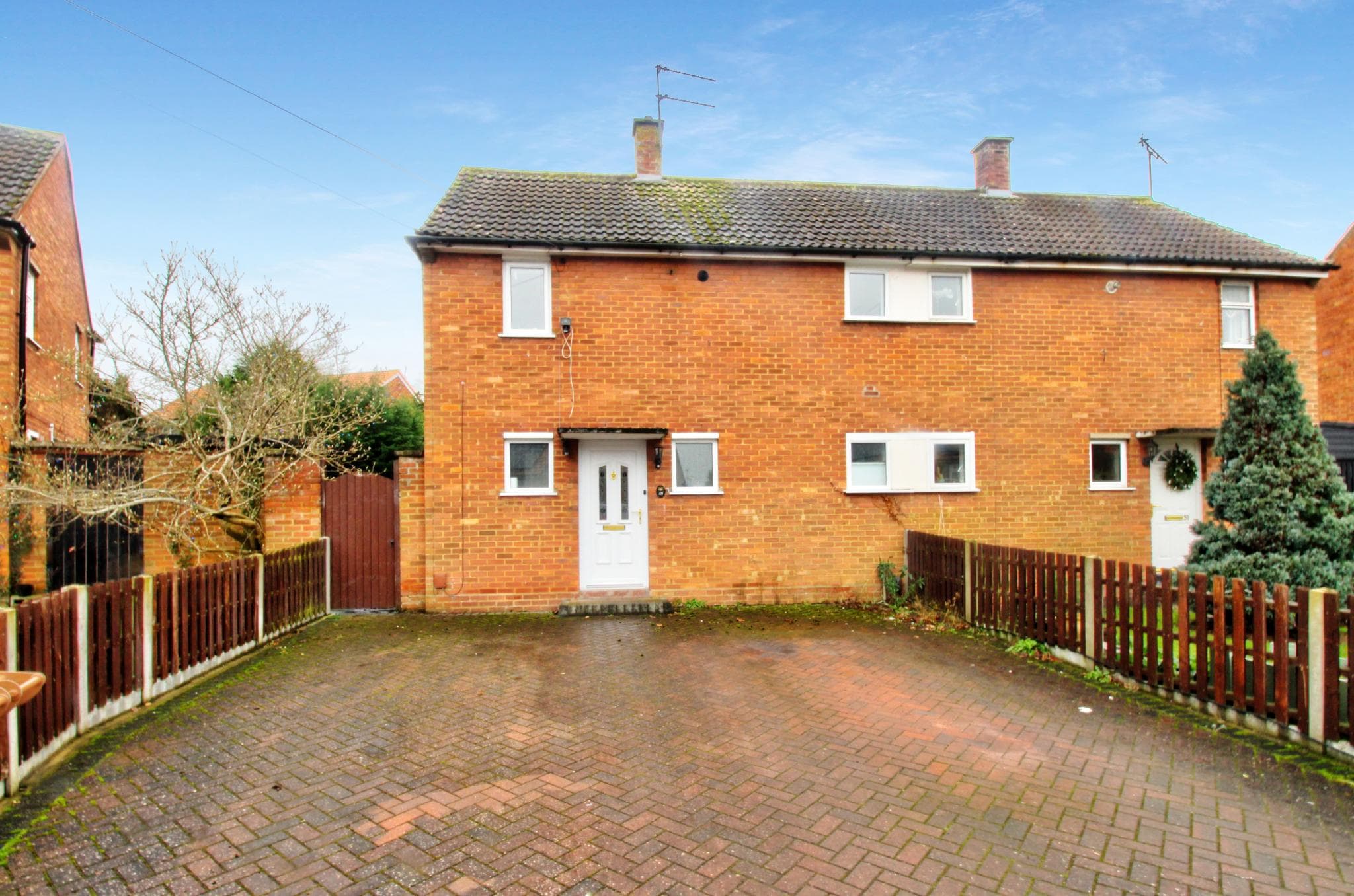 2 bedroom Semi-detached house, Allington Close‚ Ipswich‚ IP4 — photo 2