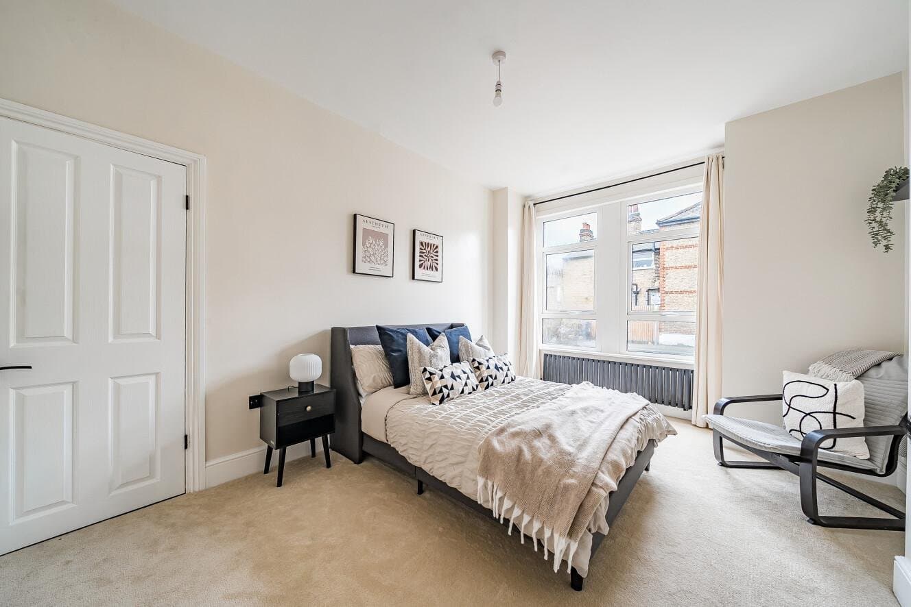 2 bedroom maisonette to rent in Roxley Road, London, United kingdom, SE13 — photo 1