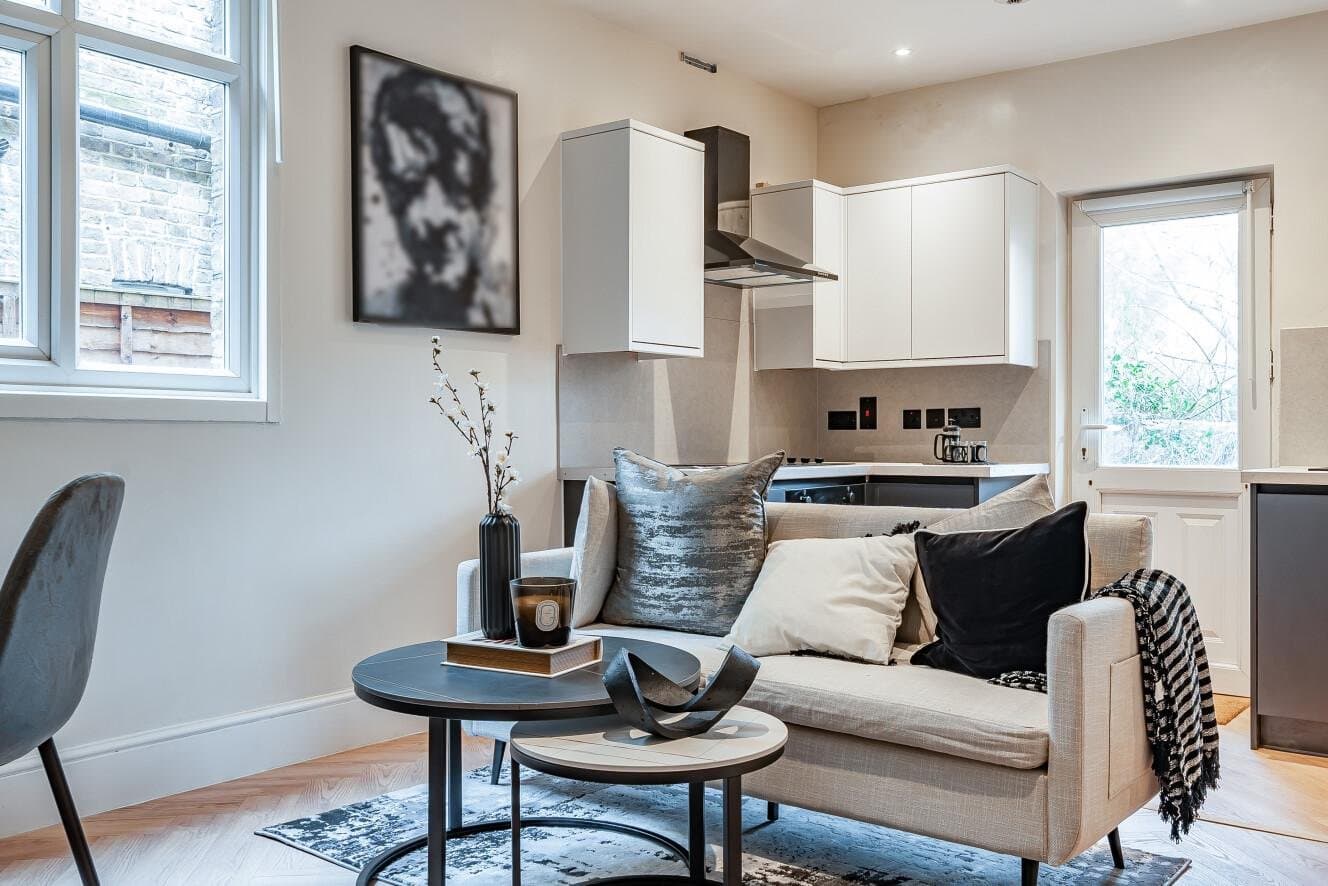 2 bedroom maisonette to rent in Roxley Road, London, United kingdom, SE13 — photo 5