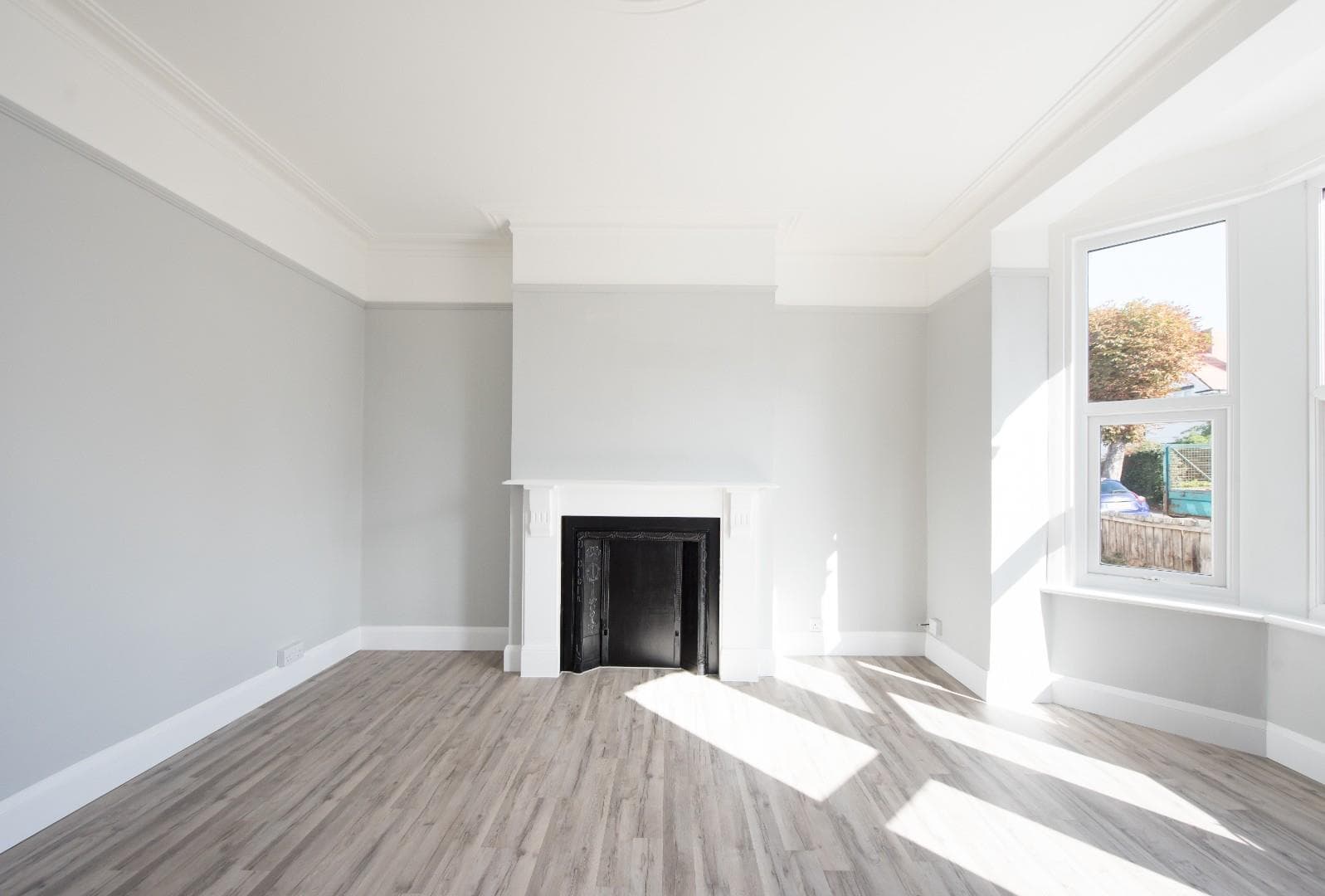 3 Bedroom House - Semi-Detached — photo 4