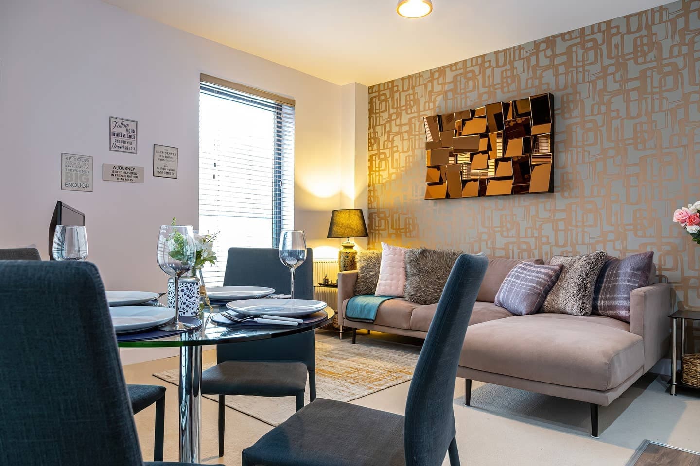 2 Bed Flat, Summer Lane, B19 — photo 2