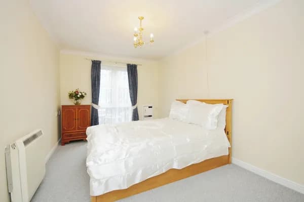Bentley Court, Whitburn Road, London,..., London — photo 2