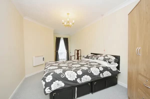 Bentley Court, Whitburn Road, London,..., London — photo 3