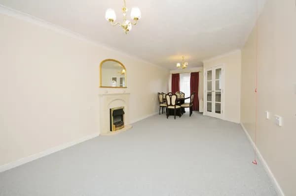 Bentley Court, Whitburn Road, London,..., London — photo 4