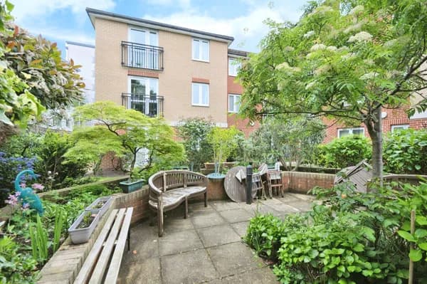 Bentley Court, Whitburn Road, London,..., London — photo 5