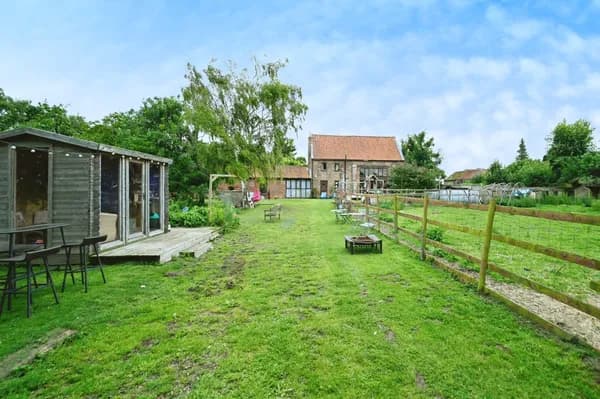 School Road, St. Johns Fen End, Wisbe..., Wisbech — photo 1