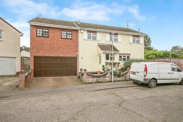Friars Close, COLCHESTER, Essex, CO4, Essex — photo 1