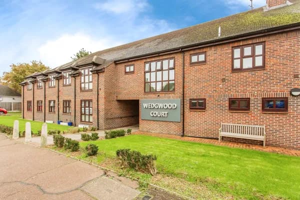 Wedgwood Way, Rochford, Essex, SS4, Essex — photo 2