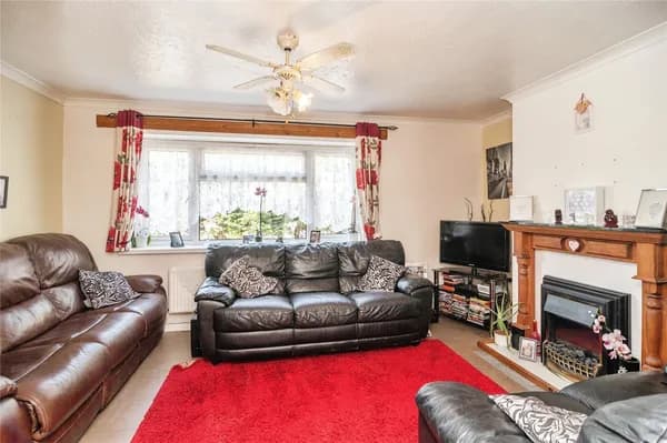 Rochford Garden Way, Rochford, Essex,..., Essex — photo 2