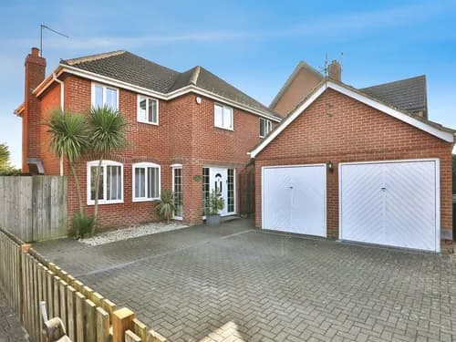 Yarmouth Road, Blofield, Norwich, Norwich — photo 1
