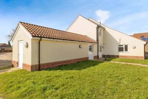 Hardingham Road, Hingham, Norwich, No..., Norwich — photo 4