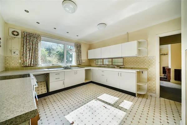 Sutherland Avenue, Biggin Hill, Weste..., Westerham — photo 5