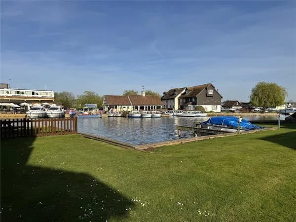 Staitheway Road, Wroxham, Norwich, No..., Norwich — photo 2