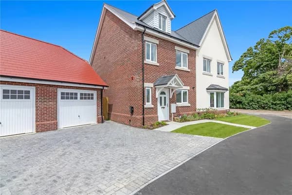 Hunters Rest, Turnpike Road, Red Lodg..., Bury St. Edmunds — photo 1
