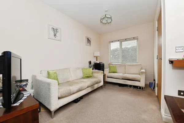 Montgomery Drive, Basildon, Essex, SS14, Essex — photo 4