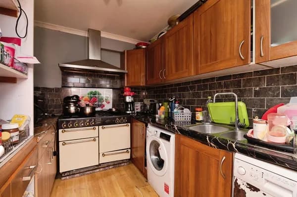 Brentwood Road, Grays, Essex, RM16, Essex — photo 4