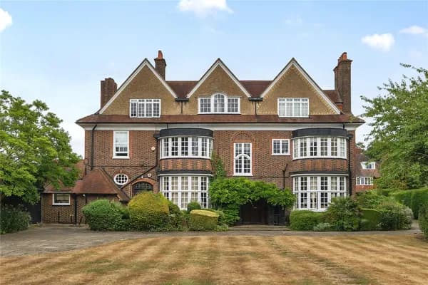 Parkmore, Wilderness Road, Chislehurs..., Chislehurst — photo 1