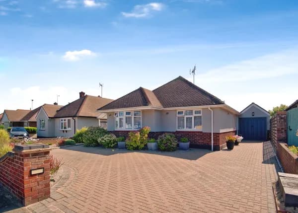 St. Augustines Avenue, Thorpe Bay, Es..., Essex — photo 1