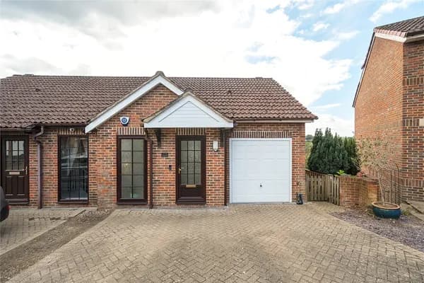 Nightingale Close, Westerham, Kent, TN16, Kent — photo 1