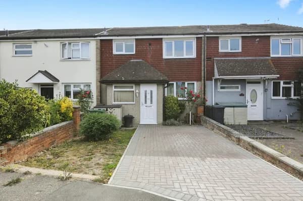 Peterborough Way, Basildon, Essex, SS14, Essex — photo 1