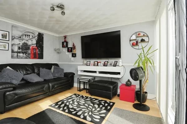 Peterborough Way, Basildon, Essex, SS14, Essex — photo 2