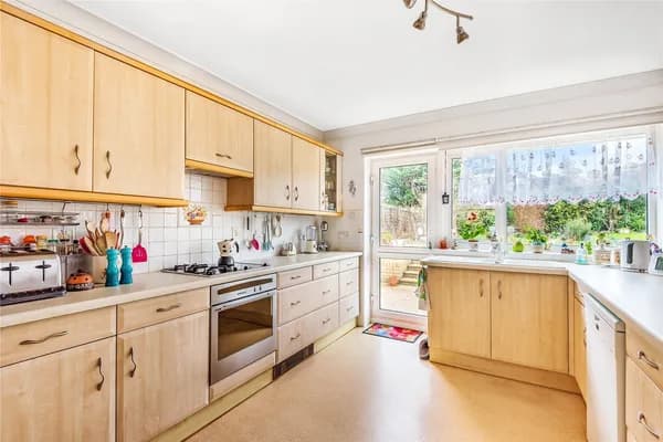 Pondfield Road, Orpington, Kent, BR6, Kent — photo 2