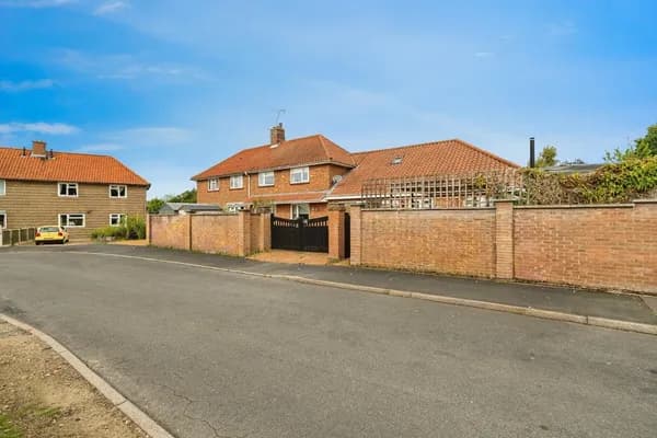 Mill Hill, Horning, Norwich, Norfolk,..., Norwich — photo 1
