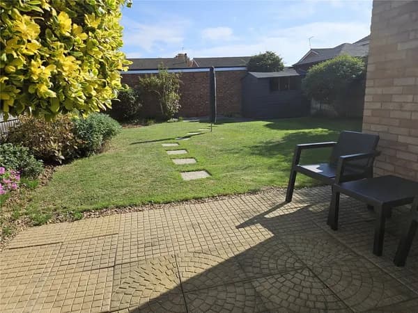 Aylesbeare, Shoeburyness, Southend-on..., Southend-on-Sea — photo 2