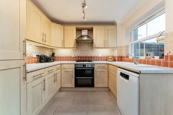 Stirling Way, Sutton, Ely, Cambridges..., Ely — photo 2