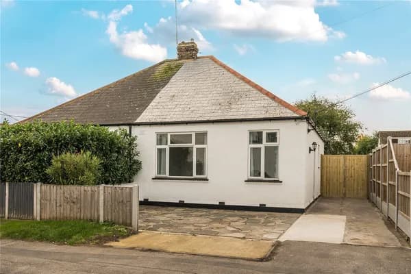 Leicester Avenue, Rochford, Essex, SS4, Essex — photo 1