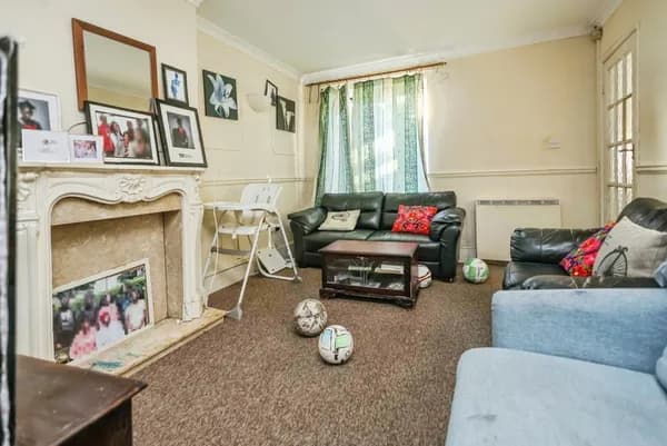 Leahurst Crescent, Birmingham, West M..., West Midlands — photo 2