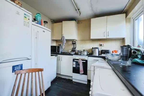 Leahurst Crescent, Birmingham, West M..., West Midlands — photo 4