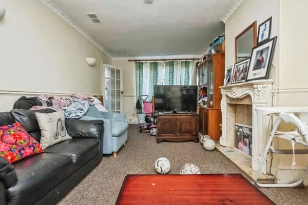 Leahurst Crescent, Birmingham, West M..., West Midlands — photo 5