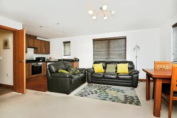 Rayleigh Road, Leigh-on-Sea, Essex, SS9, Essex — photo 2