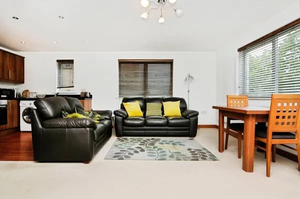 Rayleigh Road, Leigh-on-Sea, Essex, SS9, Essex — photo 5