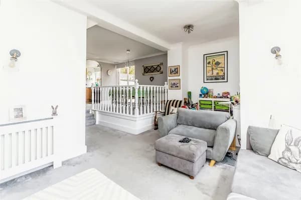 Sunningvale Avenue, Biggin Hill, West..., Westerham — photo 4
