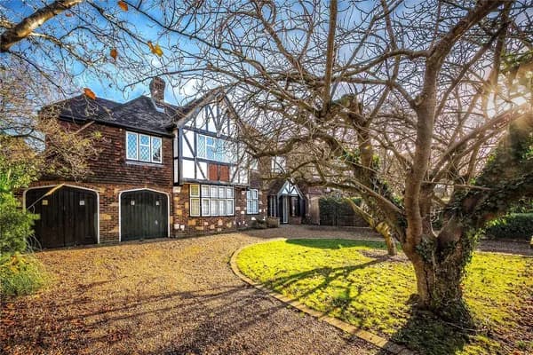 Sutherland Avenue, Petts Wood, Orping..., Orpington — photo 1