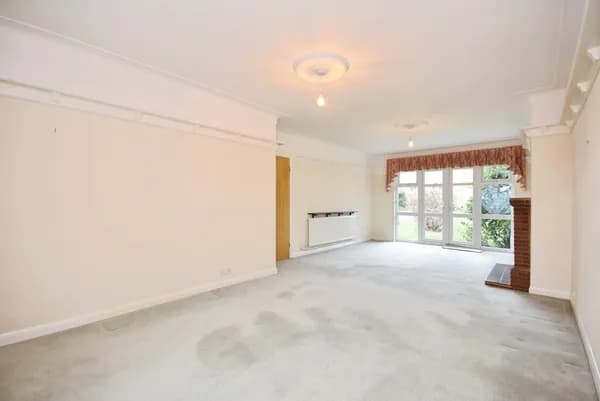 Ashurst Avenue, Southend-on-Sea, Esse..., Essex — photo 2