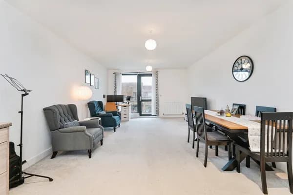 Hobson Avenue, Trumpington, Cambridge..., Cambridge — photo 5
